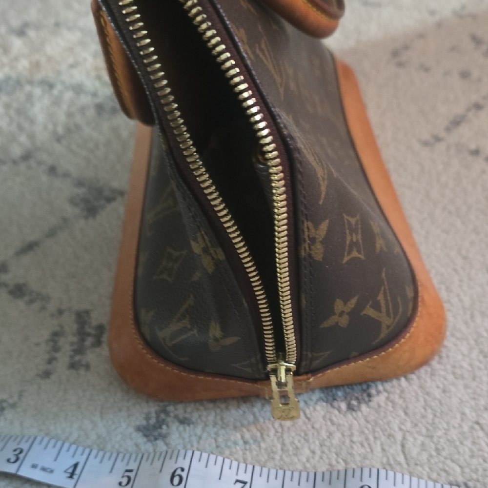 Louis Vuitton Black and Brown Monogram Bag - Picture 4 of 9